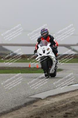 media/Nov-29-2025-TrackDaz (Sat) [[10ae2d9bce]]/A Group/Session 4 (Wheelie Bump)/